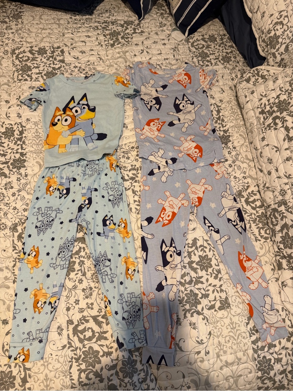 Lot of two Bluey PJs size 4t, very good condition.